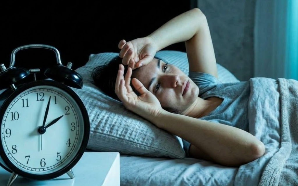 Vrouw ligt wakker in ben om 2 uur snachts